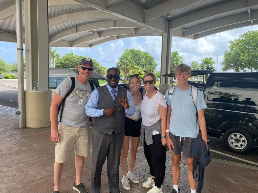 Nassau Bahamas Airport Transportation: What Should You Choose?